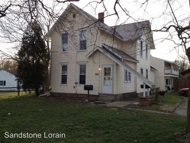 Building Photo - 870 S Main St
