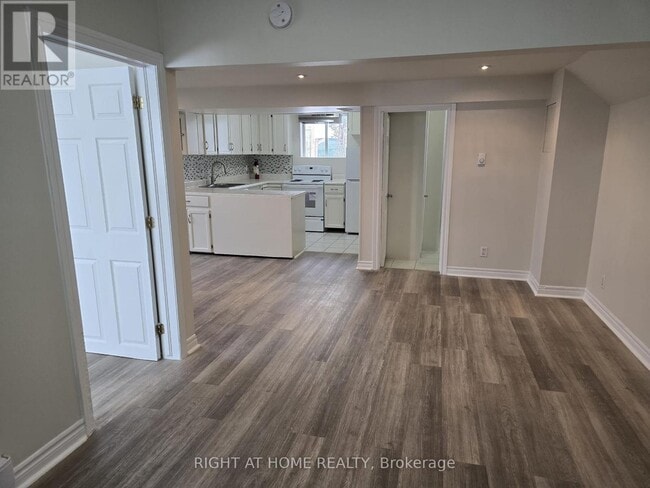 Building Photo - 1351 Marchand St