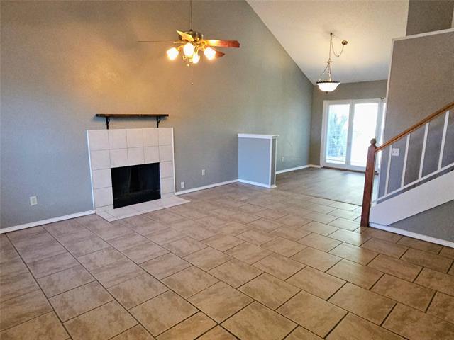 Building Photo - 3813 Waxwing Cir S