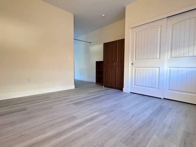 Foto del edificio - 2585 Cipriani