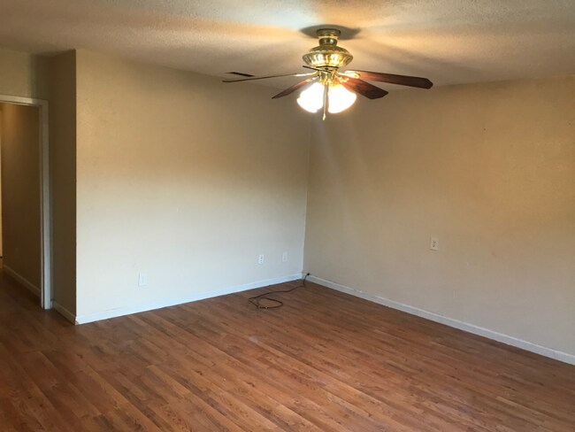 Foto del edificio - 3605 Eagle Pass Rd