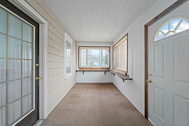 Building Photo - 201 Ackley Ave