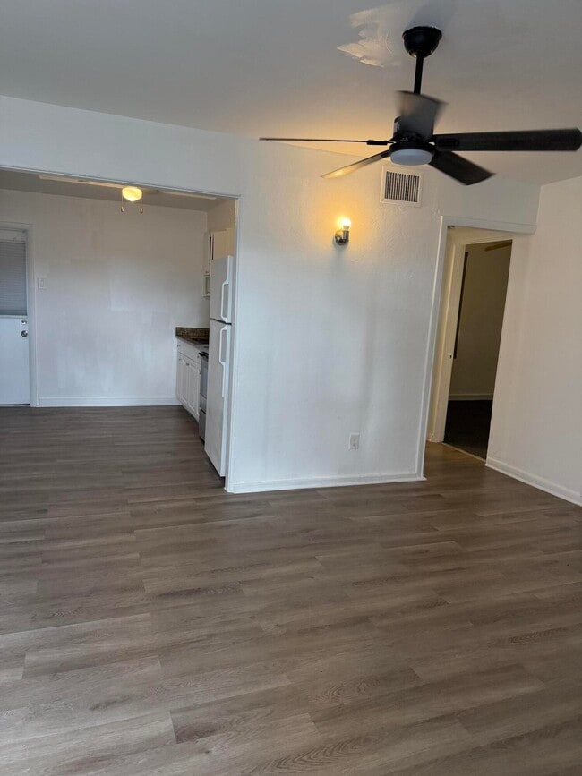 Foto del edificio - 245 SW 14th Ave