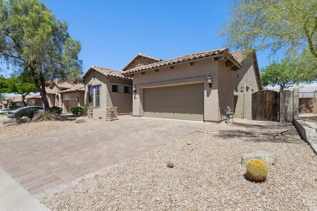 Foto del edificio - A Beautiful Las Sendas Home in a Gated Com...