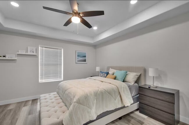 Building Photo - 102 W Corral St