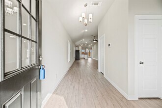 Building Photo - 21670 Sandy Dune Dr