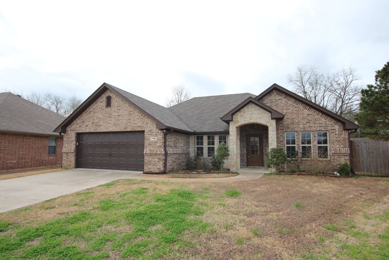 Beautiful 3 bedroom 2 bath home in Flint! House Rental in Flint