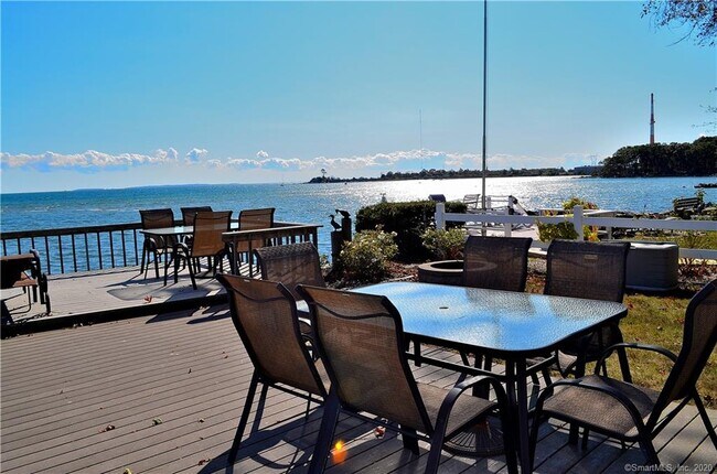 Foto del edificio - 42 Windward Way