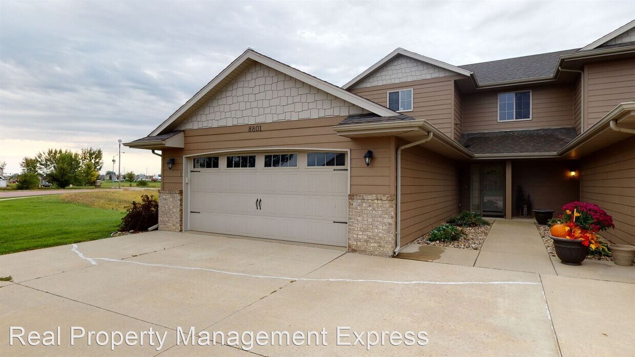 Primary Photo - 2 br, 2 bath House - 8801 W 32nd Street #1