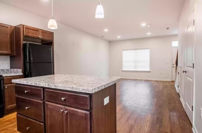 Foto del edificio - 270 Trunk St NE