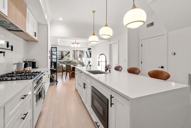 Building Photo - 75 Old Harbor St