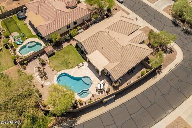 Foto del edificio - 2222 W Morse Ct