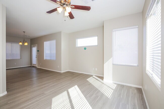 Building Photo - 671 Baffin Island Rd