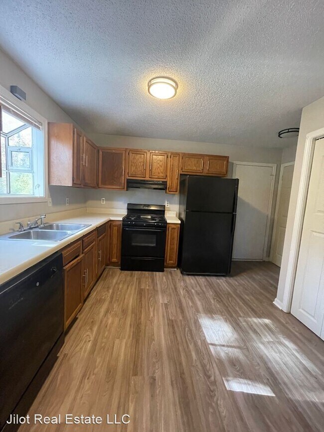 Foto del edificio - 3 br, 2.5 bath House - 2185 Clanton Terr