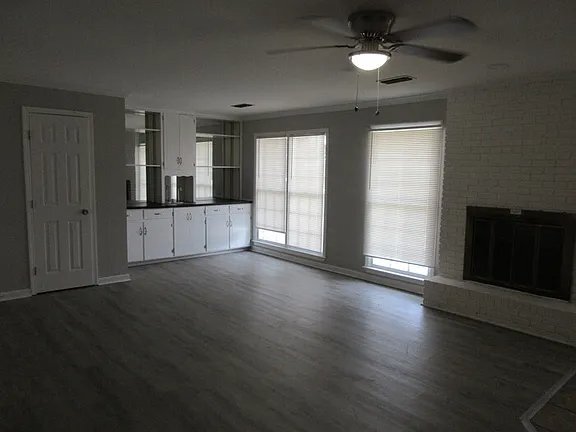 Foto del edificio - 547 Bellehurst Dr