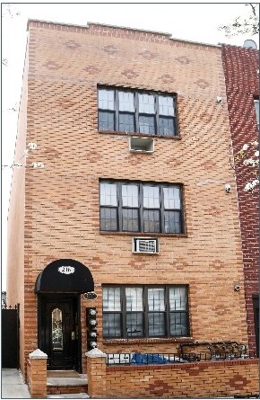 Building Photo - 216 23rd St