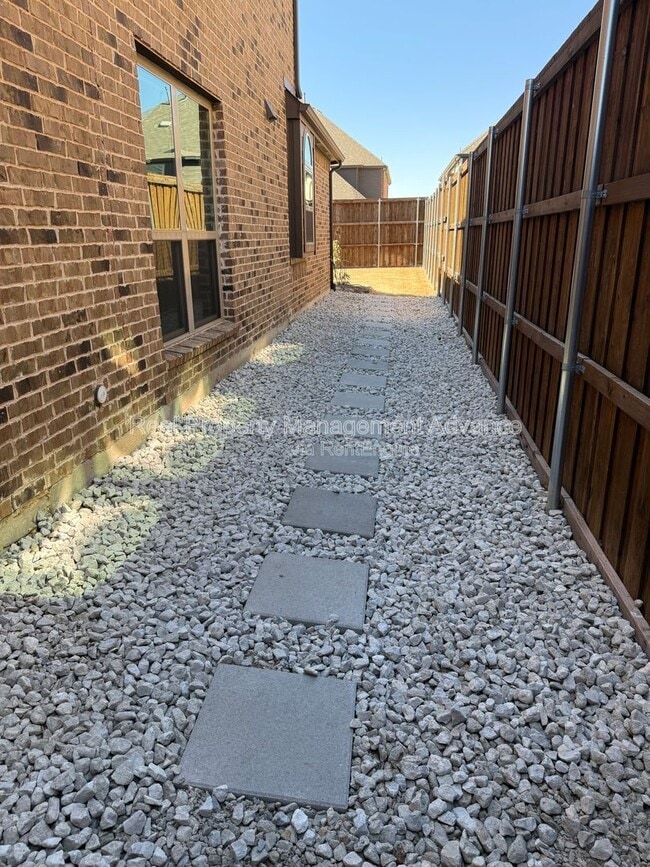 Building Photo - 14617 Shady Grove Ln