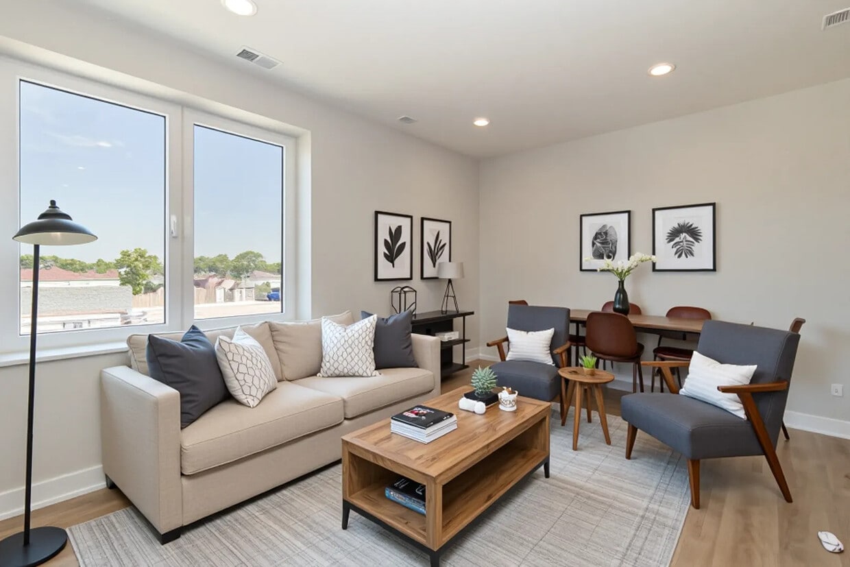 Foto principal - 3729 W Belmont Ave