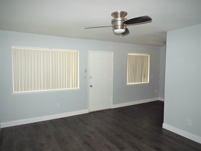 Living Room - 8332 Alameda St