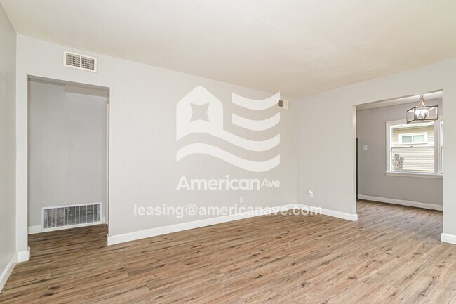 Building Photo - 1229 Northdale Ave