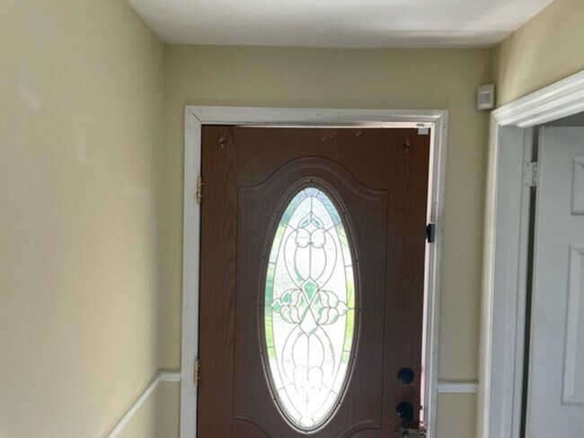 Foto del edificio - Cozy 4 Bedroom 2 Bathroom Home Corner Lot ...