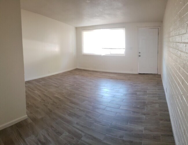 Foto del edificio - 925 W Cheryl Dr