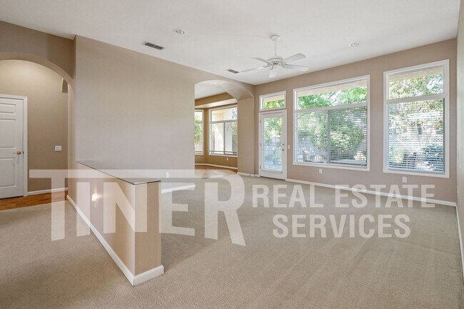 Building Photo - Stunning 55+ community Sun City Roseville ...