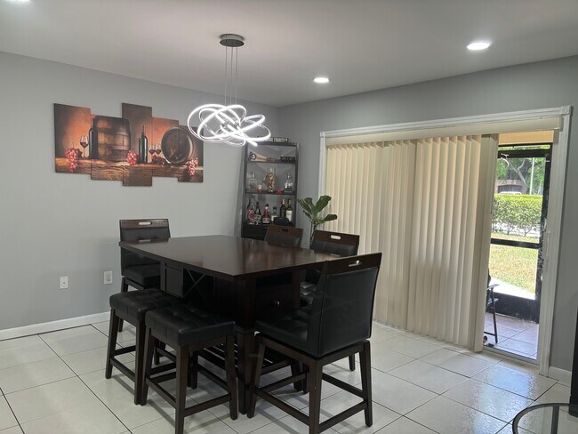 Foto del edificio - 9050 NW 28th St