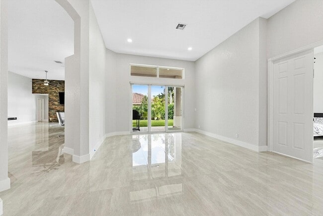 Photo - 20094 W Key Dr House