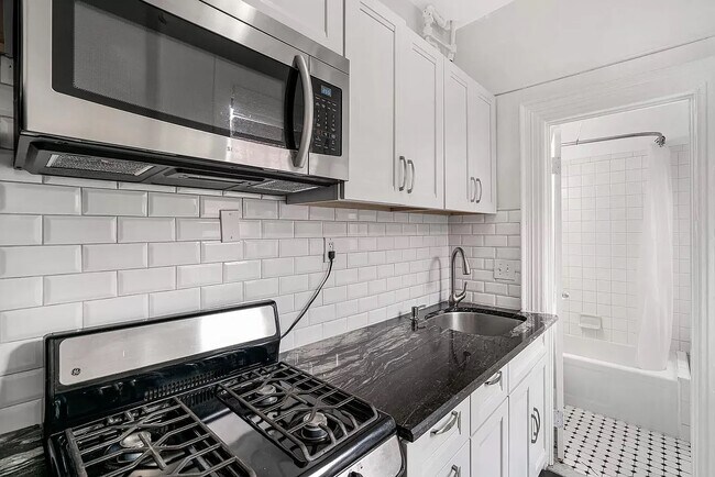 Building Photo - 135 Prospect Park W