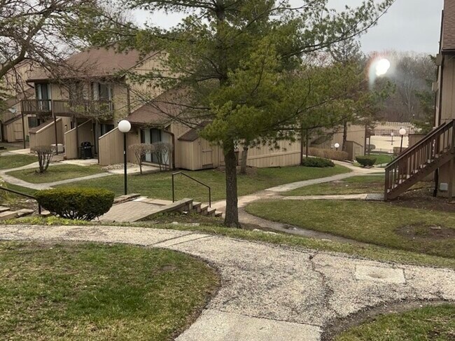 Building Photo - 47 Nassau Colony