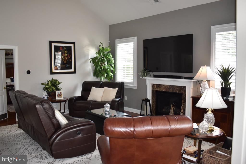 Building Photo - 904 Sweet Briar Cir
