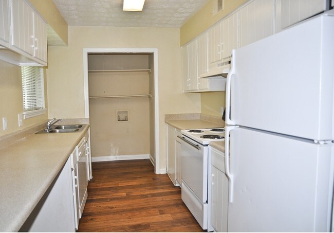 Interior Photo - Provence North