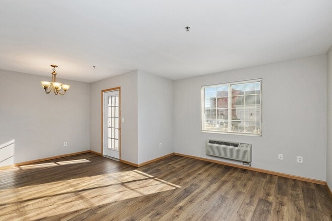 Building Photo - 124 Bertram Dr