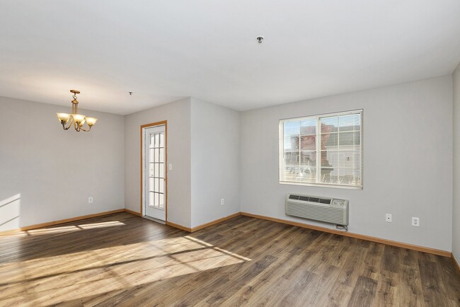 Building Photo - 222 Bertram Dr