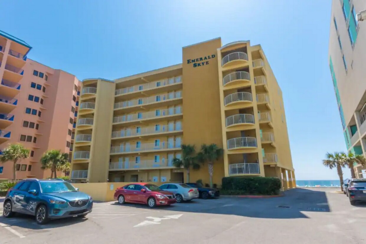 26034 Perdido Beach Blvd Unit 54.1346998, Orange Beach, AL 36561 Room
