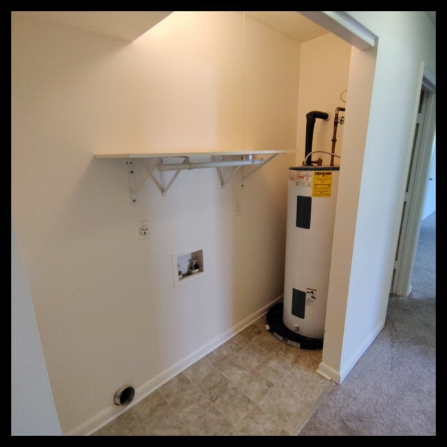 Foto del edificio - 600 Reusens Rd