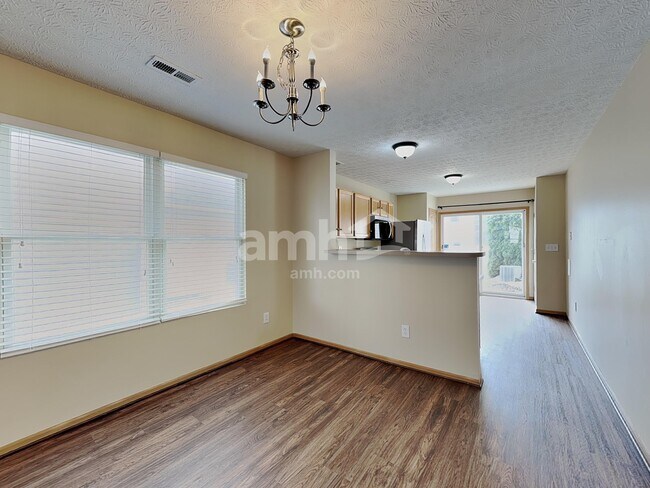 Foto del edificio - 6019 Haydens Crossing Blvd