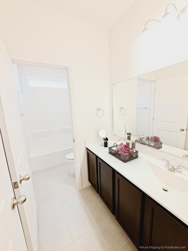 Foto del edificio - 4 bed 2 bath Energy Efficient Home!