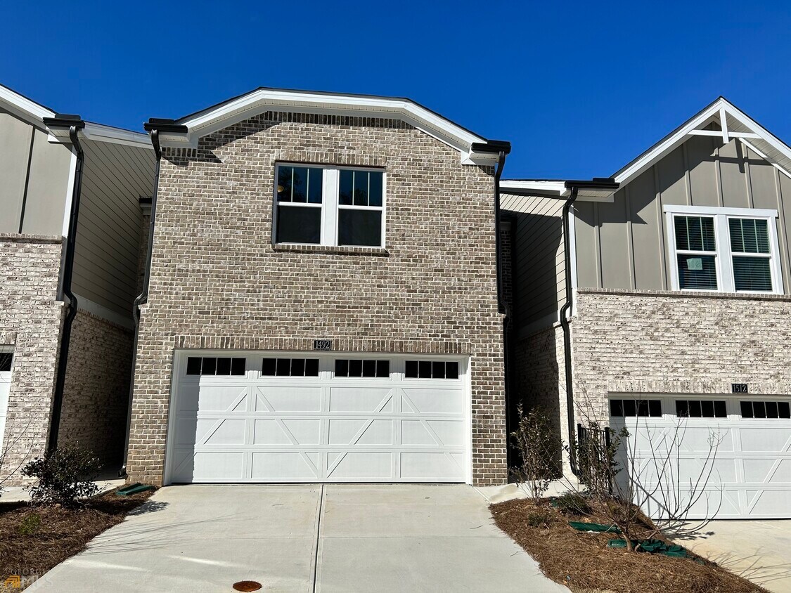 1492 Villageside Ct, Lawrenceville, GA 30043 Townhome Rentals in
