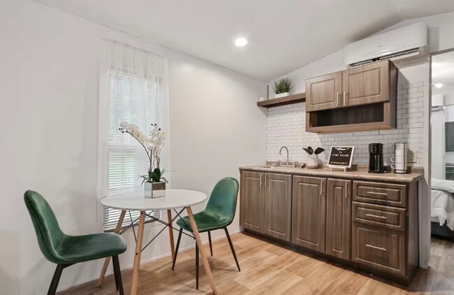 Foto del edificio - 1698 Beechwood Blvd SW