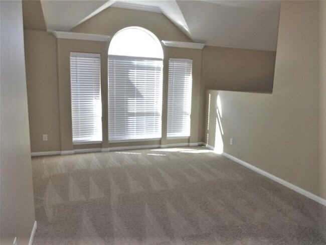 Building Photo - 1806 Arrowhead Ct