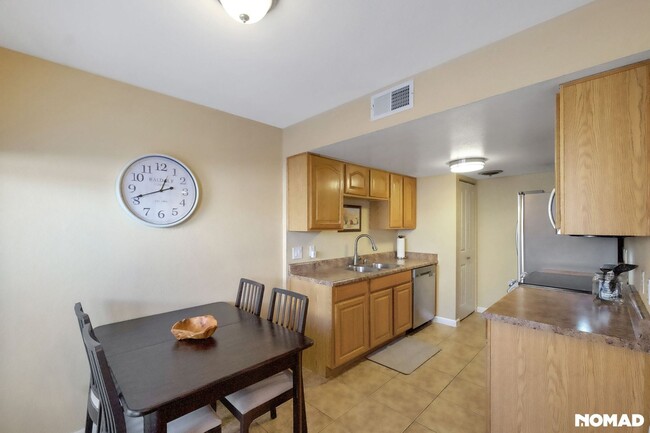 Foto del edificio - 1049 N Granite Reef Rd