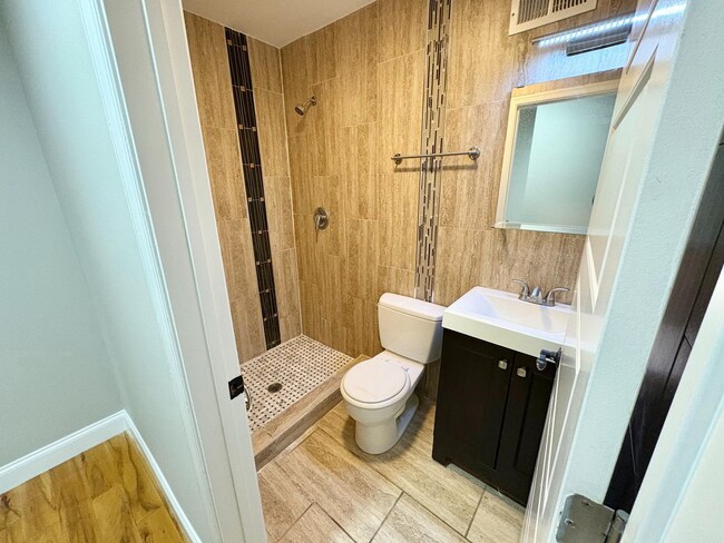 Foto del edificio - 422 N 40th St
