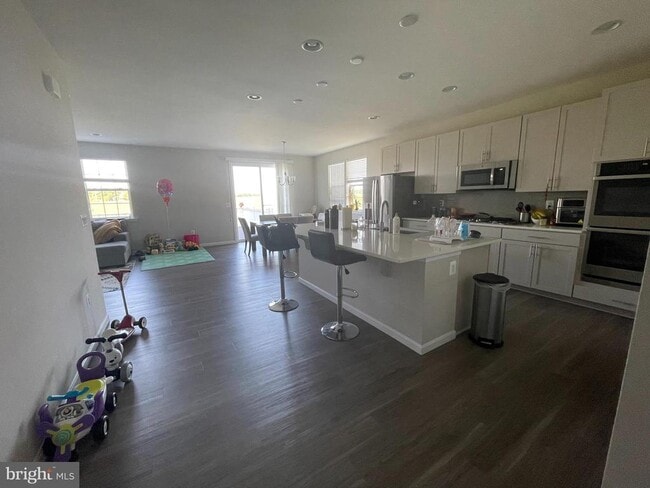 Building Photo - 137 Brandenbury Ct