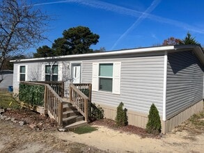 Building Photo - 113 High Ridge Ct