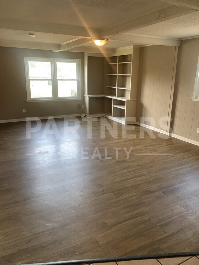 Foto del edificio - 4536 Wake Forest Dr