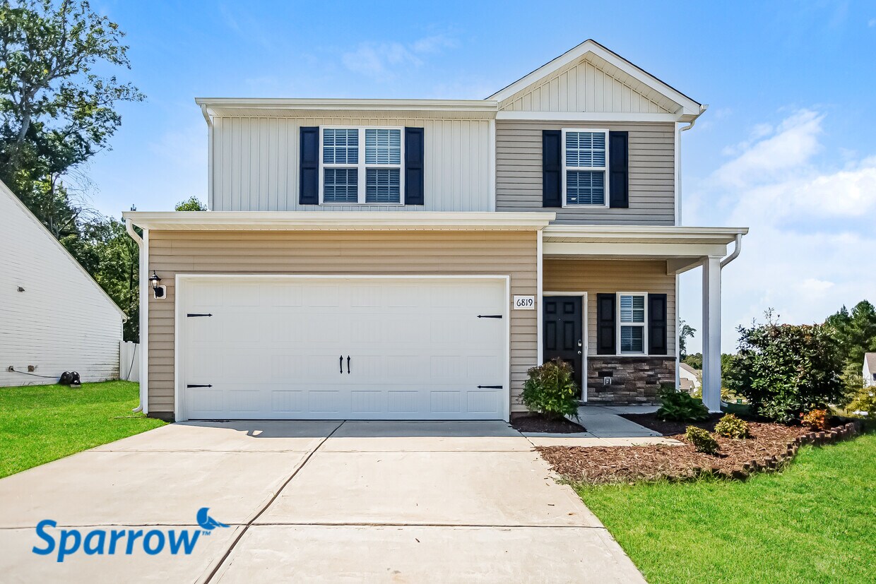 6819 Fairford Drive House Rental in Charlotte, NC