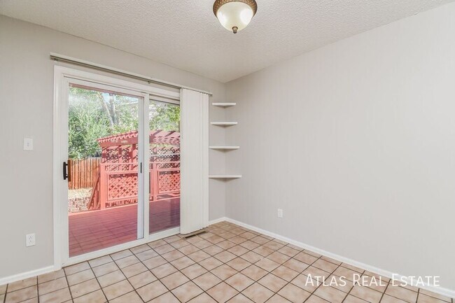Foto del edificio - 4830 Ranch Dr