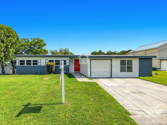 Photo - 2705 Gulfstream Road House